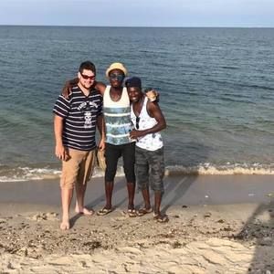 Meet your Posher, Lavie